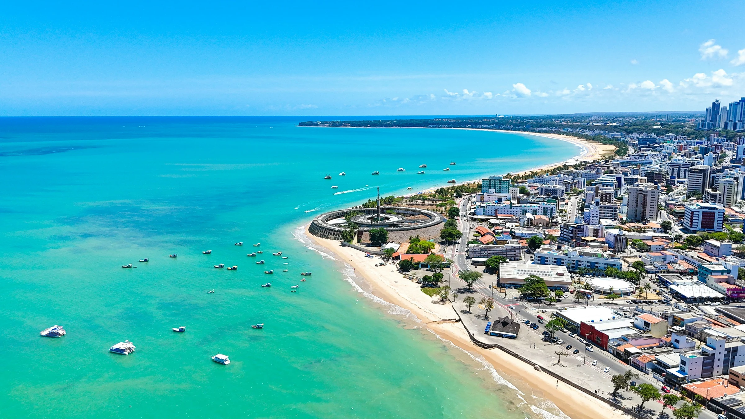 Vista aérea da praia e da orla de Tambaú, João Pessoa